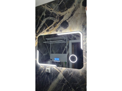 Выполненная работа: зеркало для ванной комнаты с дизайнерской подсветкой по краям Керамо
